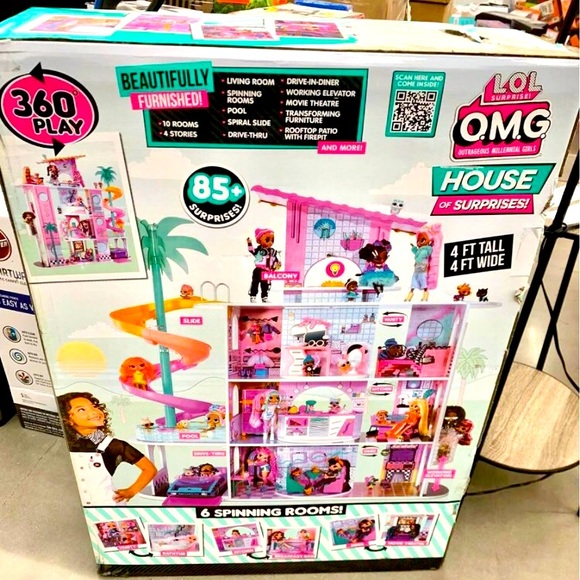 L.O.L. Surprise! Toys Lol Playhouse Which Contains Over 36 Pieces